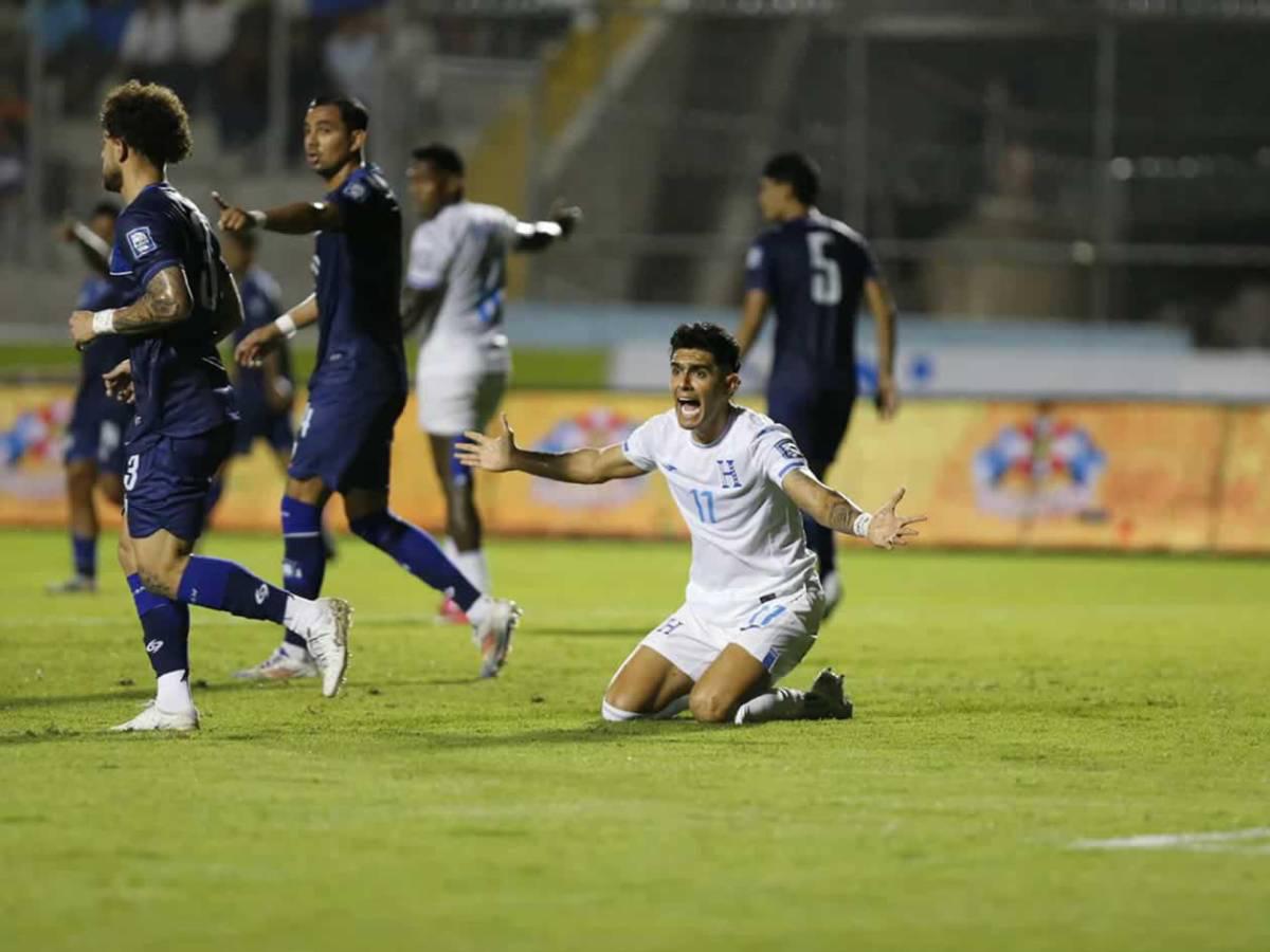 Lo que hizo la pareja del año, lindas chicas y bronca: Postales del triunfo de Honduras vs Nicaragua