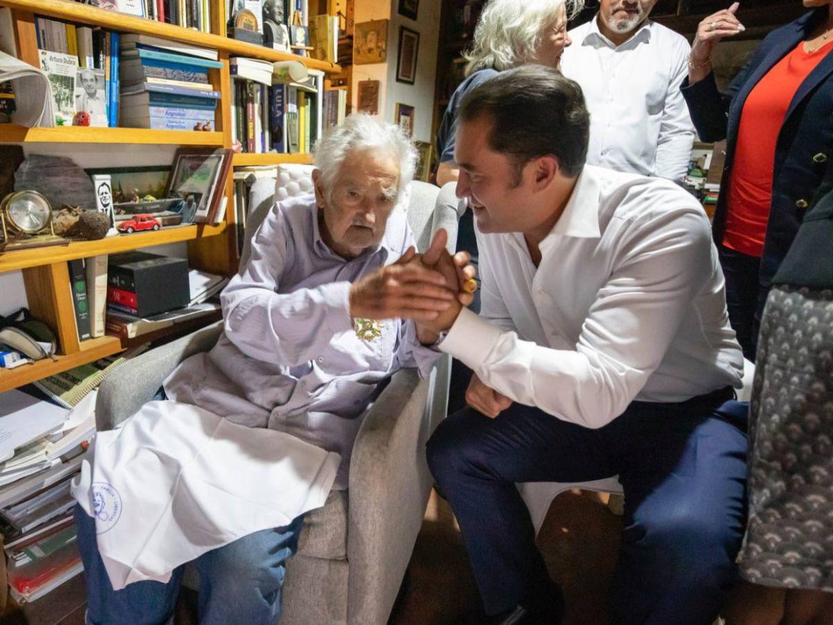 ¿Qué le regaló Xiomara Castro a ‘Pepe’ Mujica cuando lo visitó?