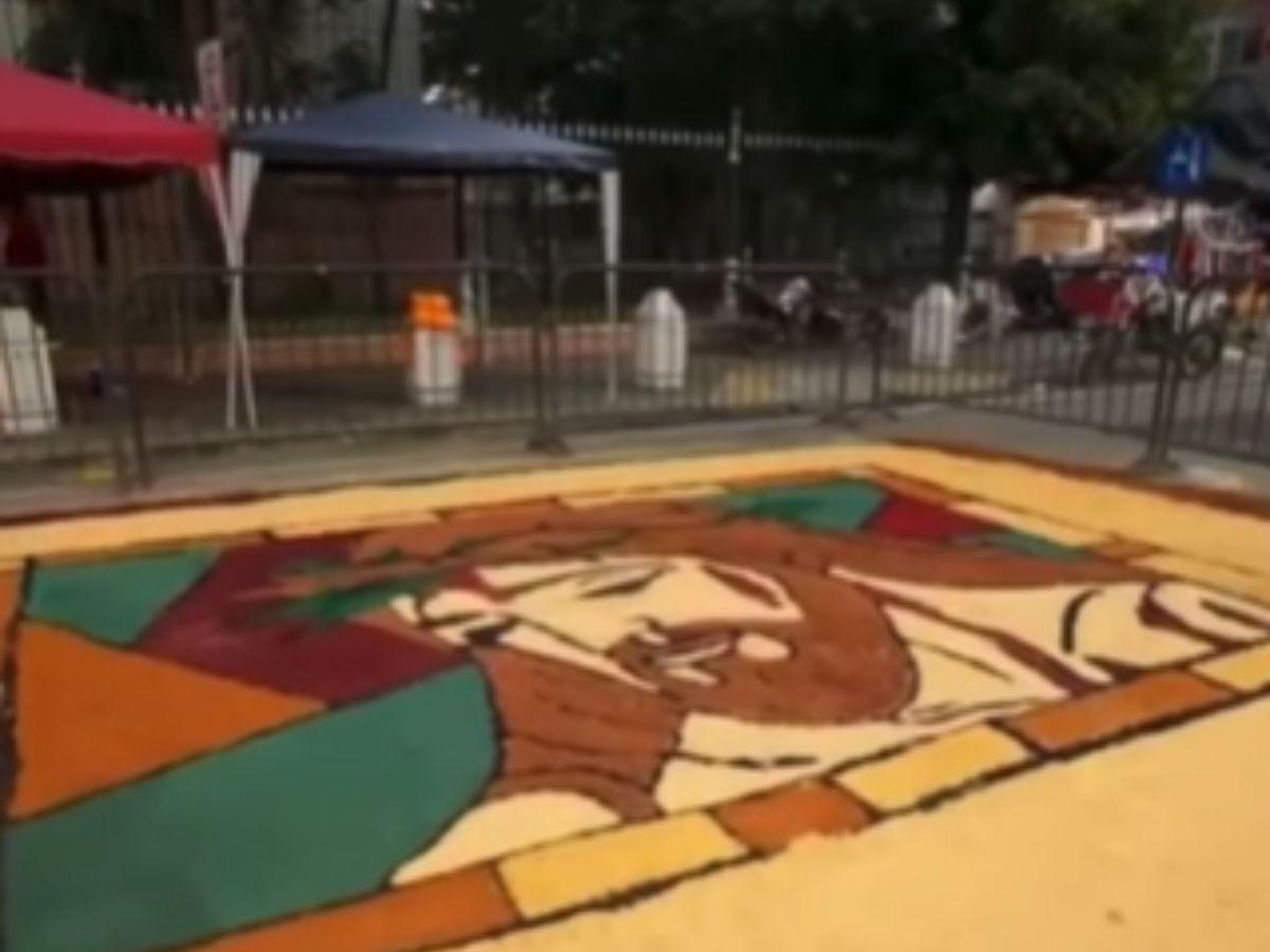 Fuertes lluvias destruyen coloridas alfombras elaboradas para la Semana Santa en SPS