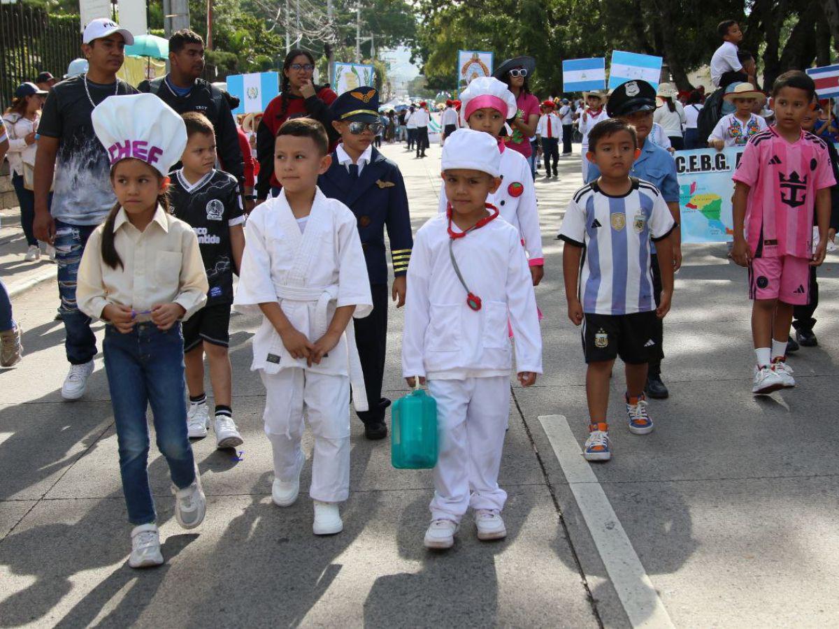 Pequeños con grandes sueños: un homenaje a las profesiones y oficios en los desfiles patrios