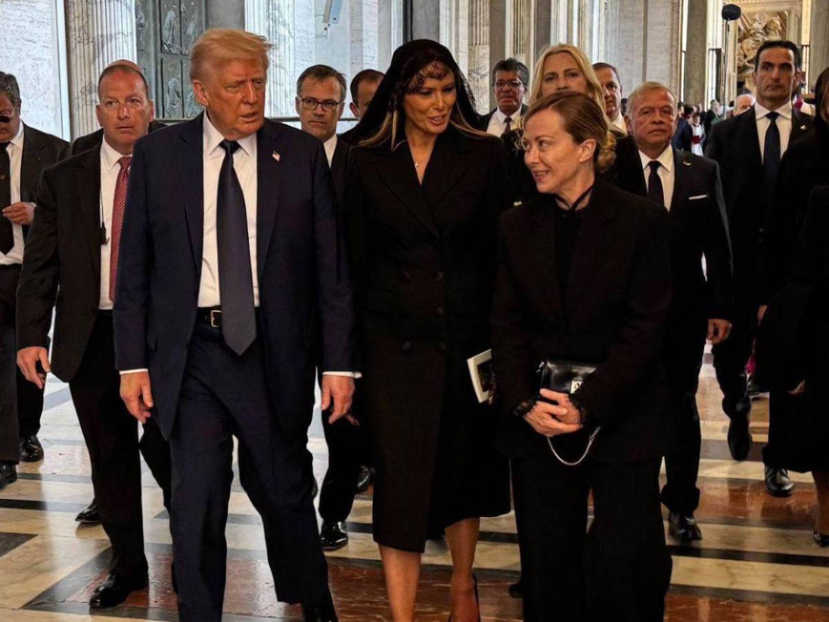 Los atuendos de las reinas y primeras damas en el funeral del papa Francisco Los atuendos de las reinas y primeras damas en el funeral del papa Francisco