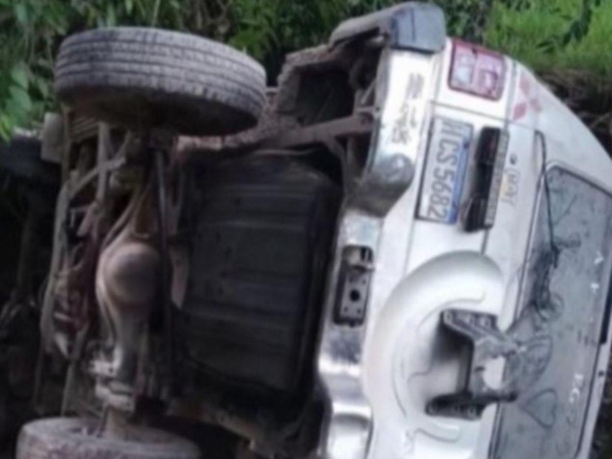 Iba con su familia y el carro volcó: Eliana, de 4 años, murió tras un accidente en Atlántida