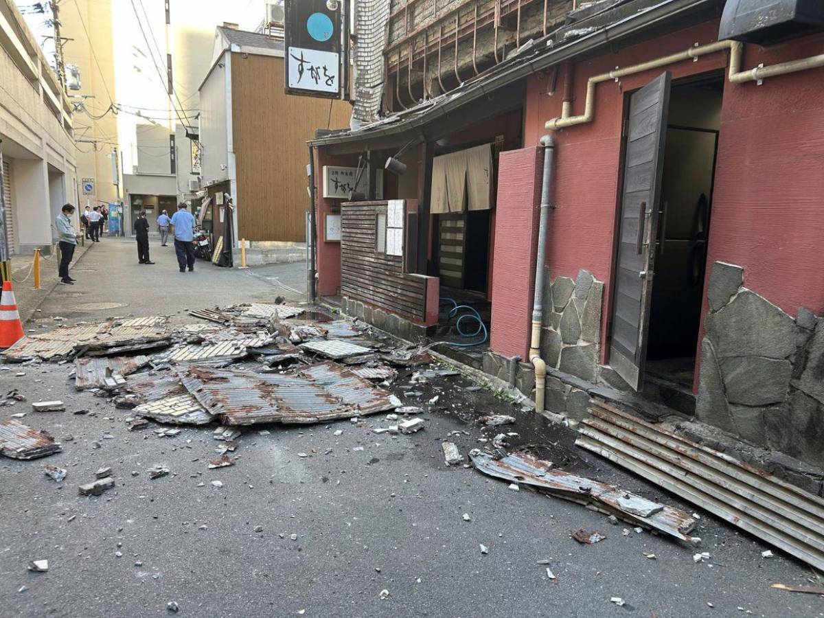 Japón sigue búsqueda de personas atrapadas tras sismo: Enfrentamos una carrera contra el tiempo