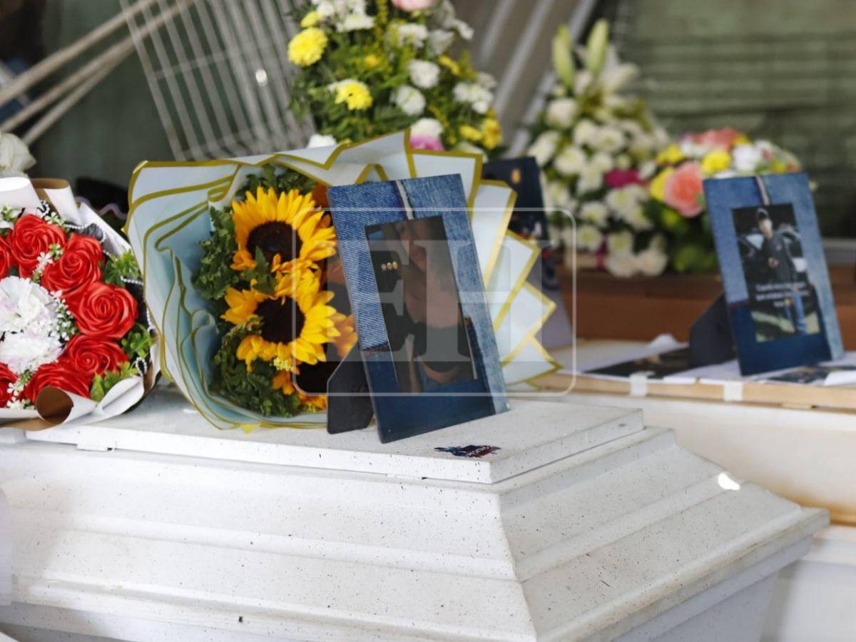 Un ataúd junto al otro: velan cuerpos de los cinco hermanos víctimas de incendio en SPS
