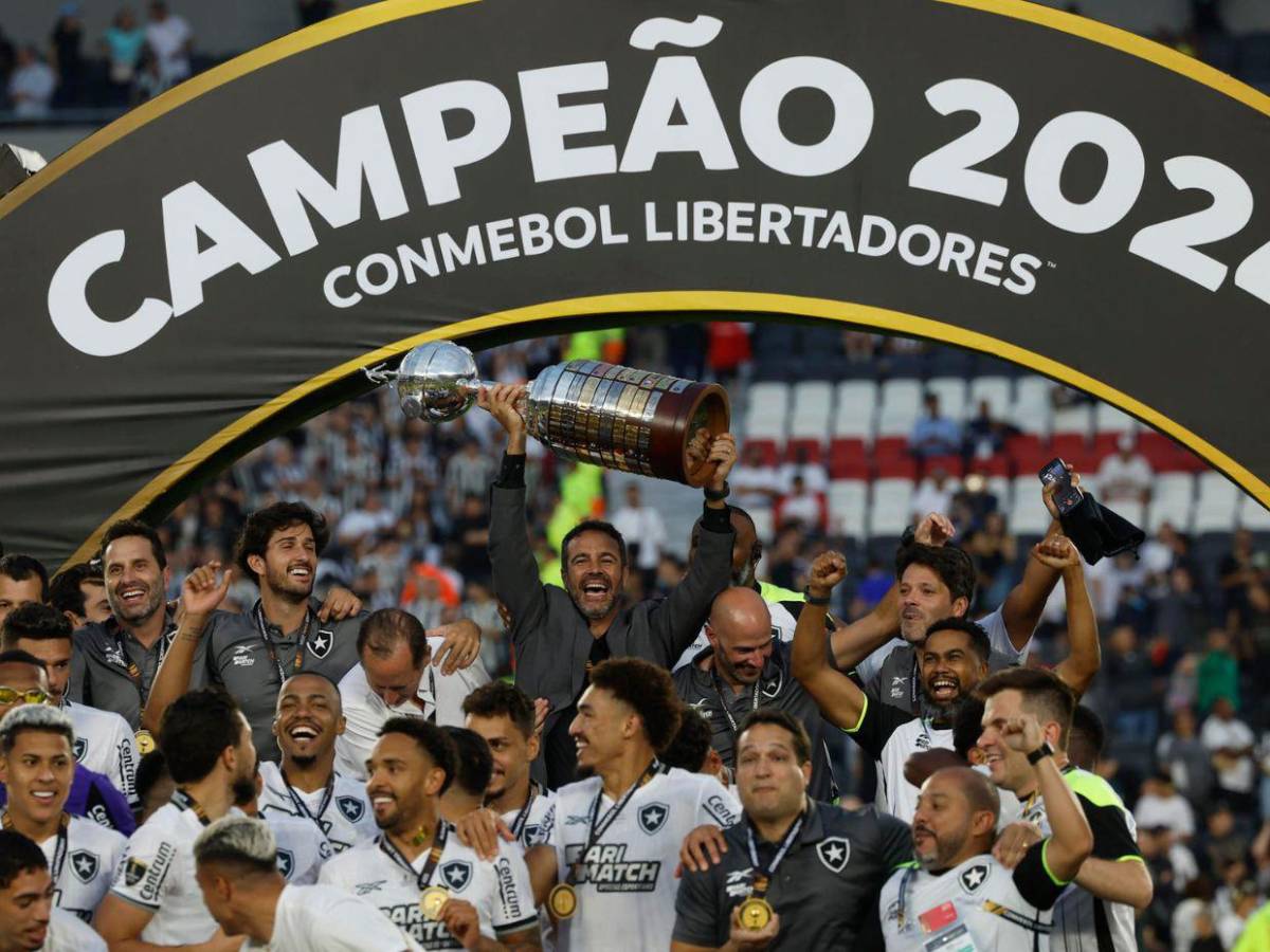 ¡Conmovedor! Capitán del Botafogo le dedica la Copa Libertadores a su padre fallecido
