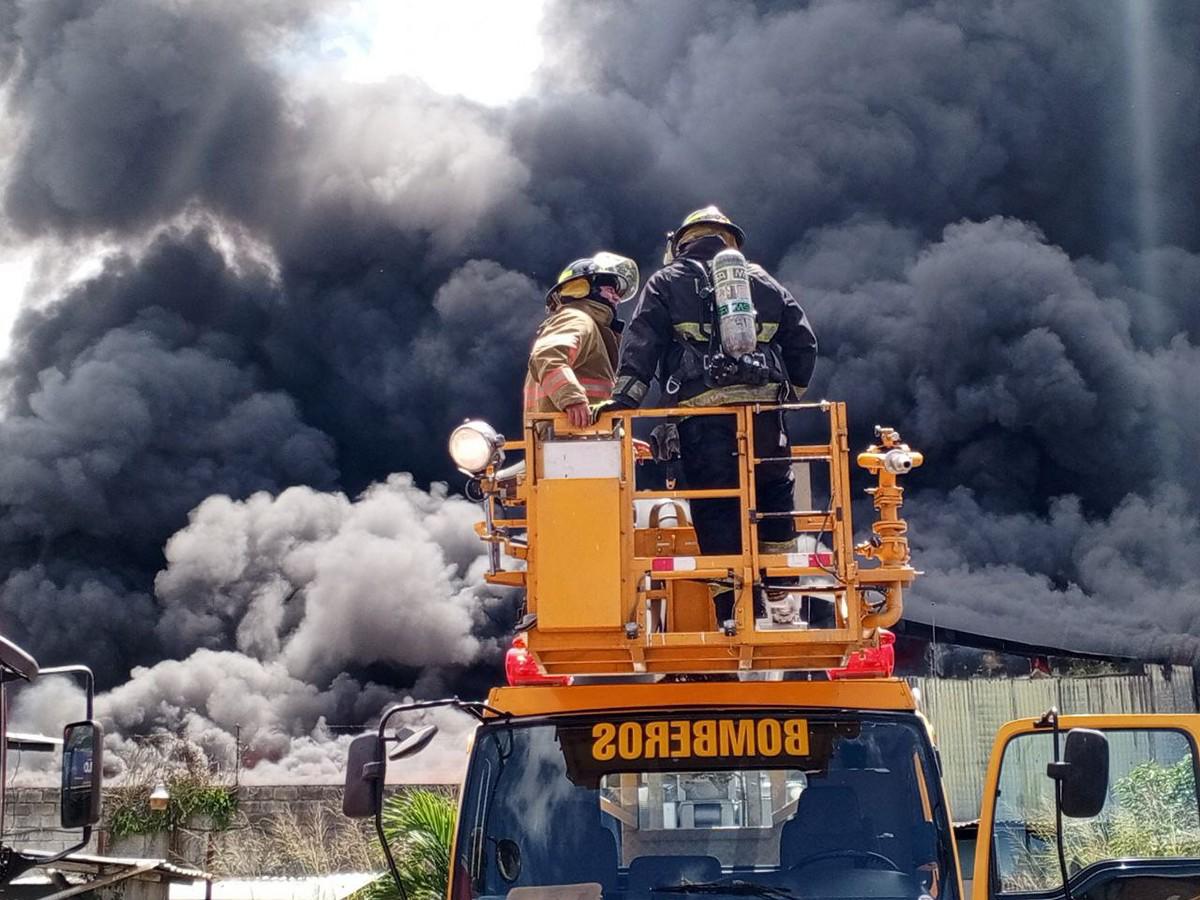 Los momentos más impactantes del incendio de gran magnitud en El Prado Los momentos más impactantes del incendio de gran magnitud en El Prado