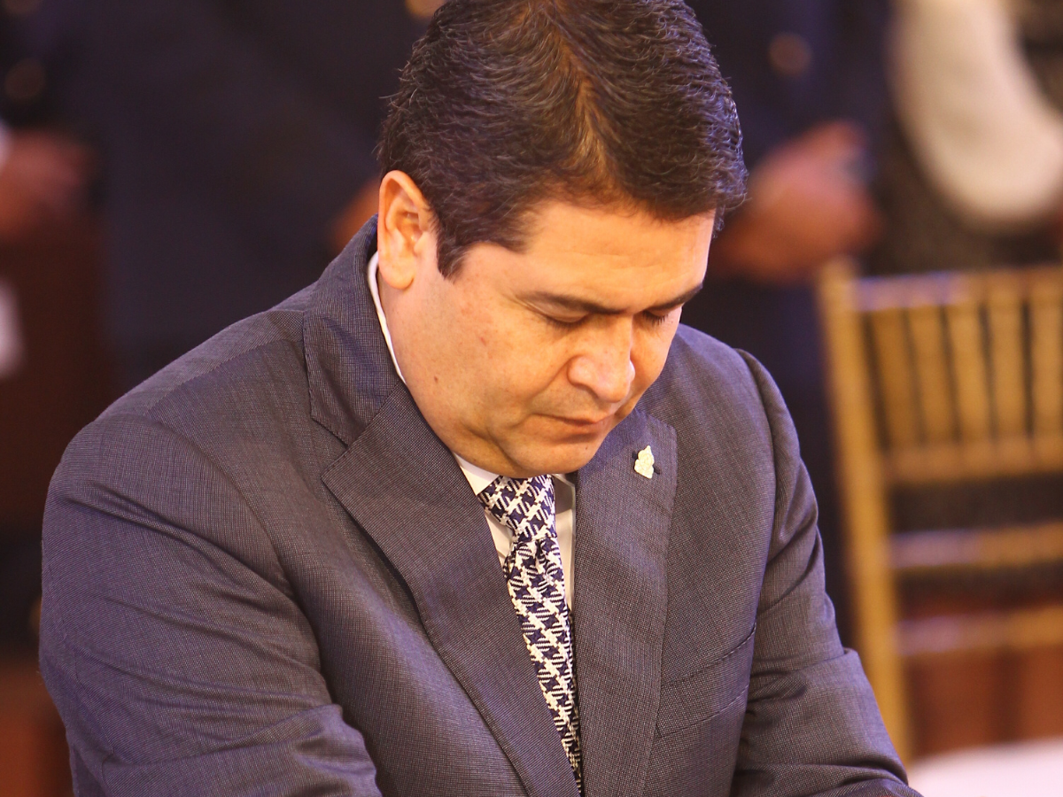 Guía espiritual de JOH asegura que el expresidente “cree que saldrá de todo esto”