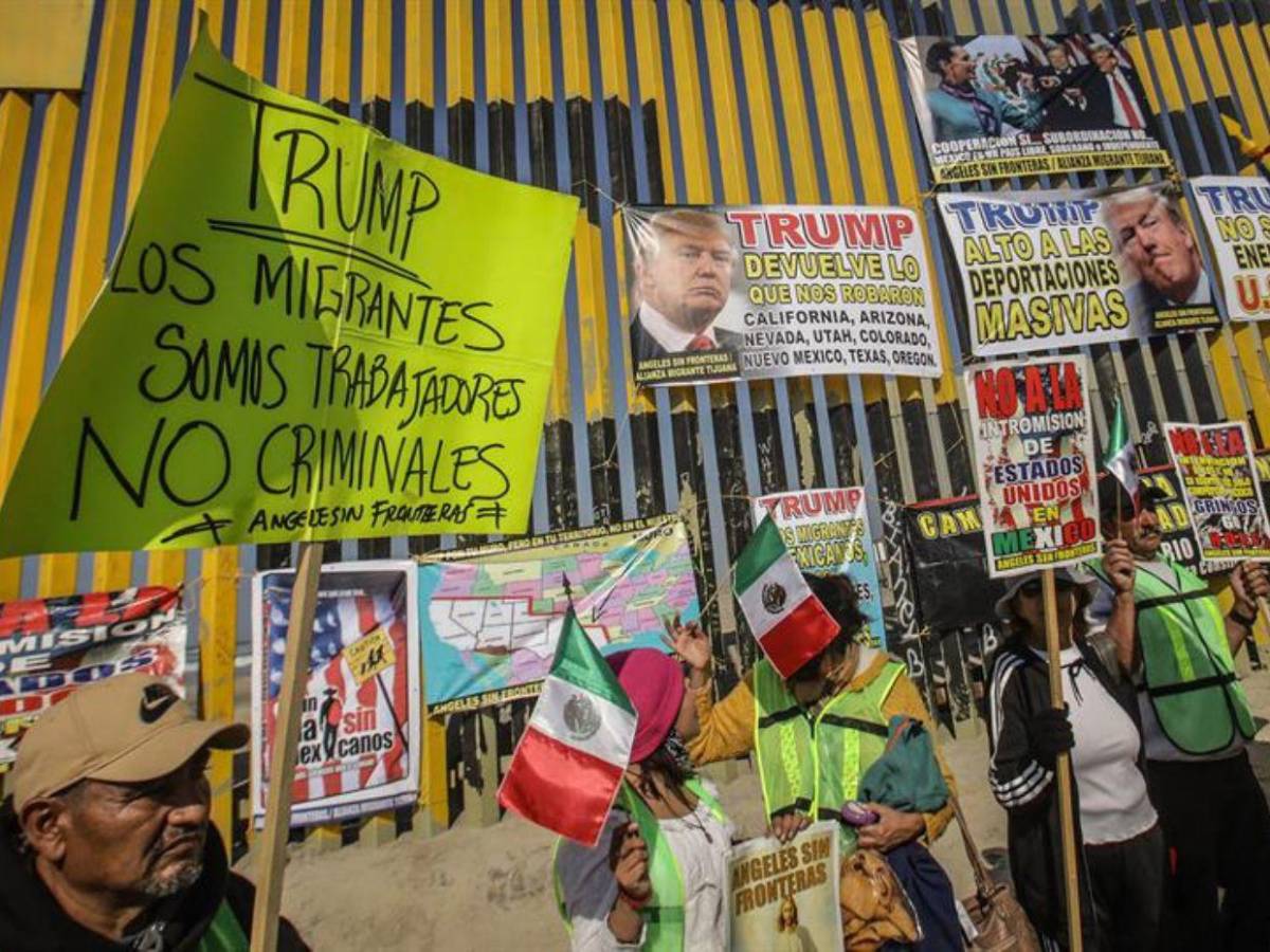 Trump aprobará 10 decretos de control migratorio; hay medidas para bloquear la frontera