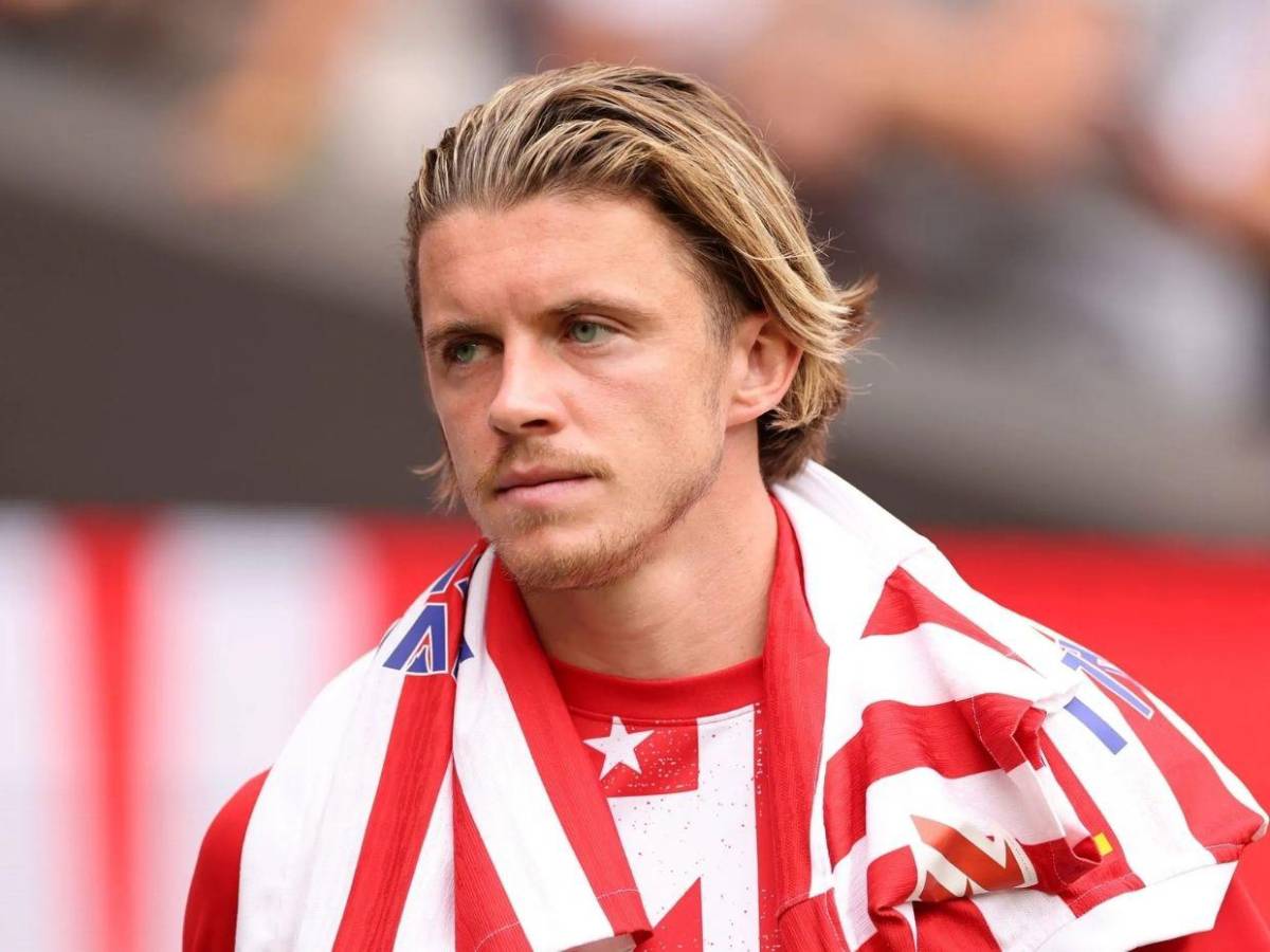 Primera alta de Arbeloa, ofertan por Roony, nuevo club para Xabi y el regreso de Kanté