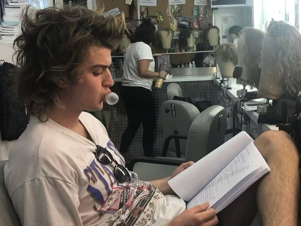 Cómo Joe Keery de Stranger Things superó a Taylor Swift con su alias Djo en Spotify