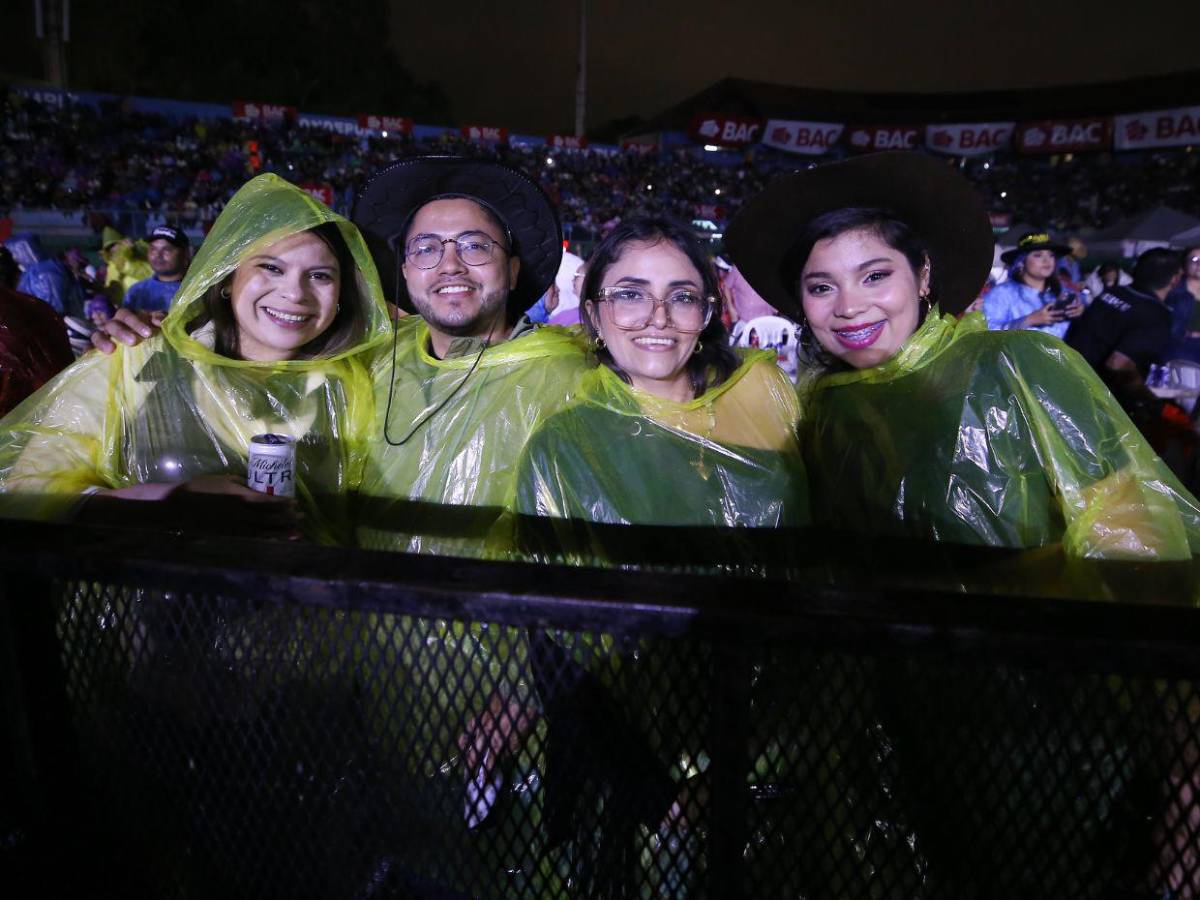Las mejores imágenes que dejó el concierto de Carín León en Tegucigalpa