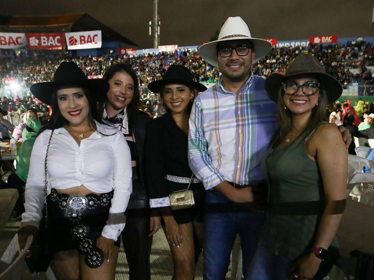 Las mejores imágenes que dejó el concierto de Carín León en Tegucigalpa