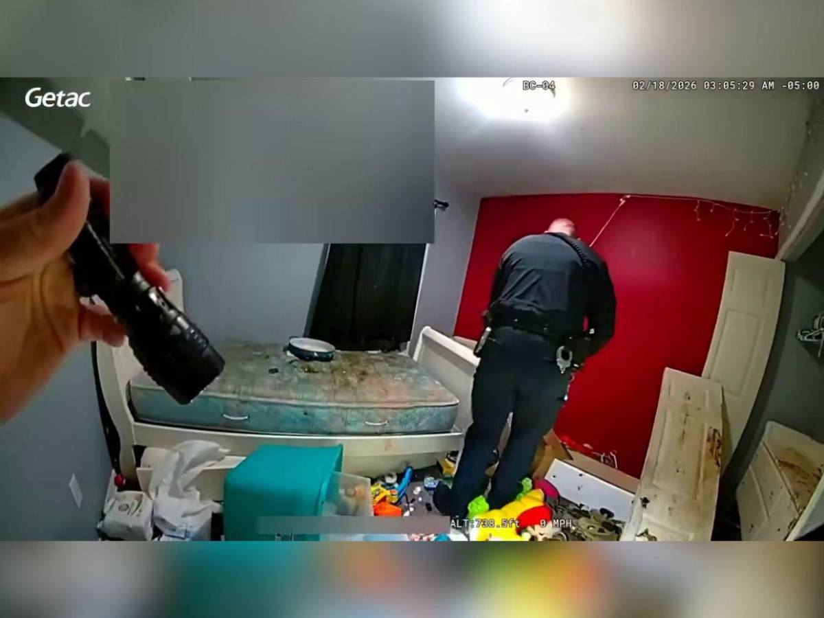 Entre heces y basura: el horror que vivían dos niños rescatados por la policía en EE UU