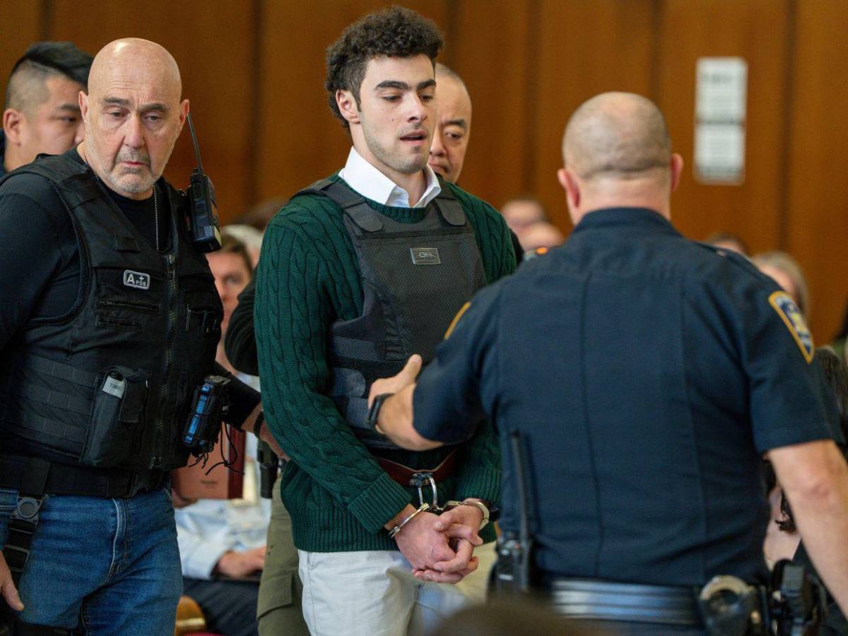 Luigi Mangione regresa al tribunal de Nueva York con chaleco antibalas