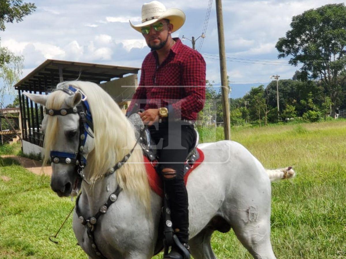 Armas, joyas y ganado: ostentosa vida del ganadero Elmer Méndez antes de ser asesinado
