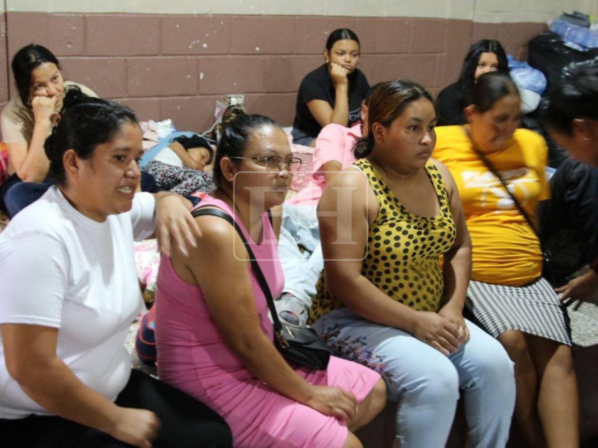 A una semana del desastre, damnificados de Villa Unión siguen sin regresar a sus hogares