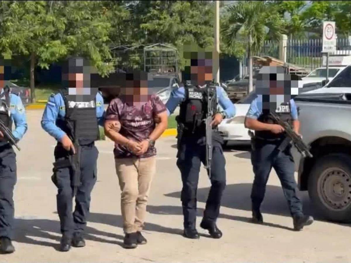 Cámaras grabaron su ruta: taxista vinculado en crimen de catedrático sacó pertenencias de su casa
