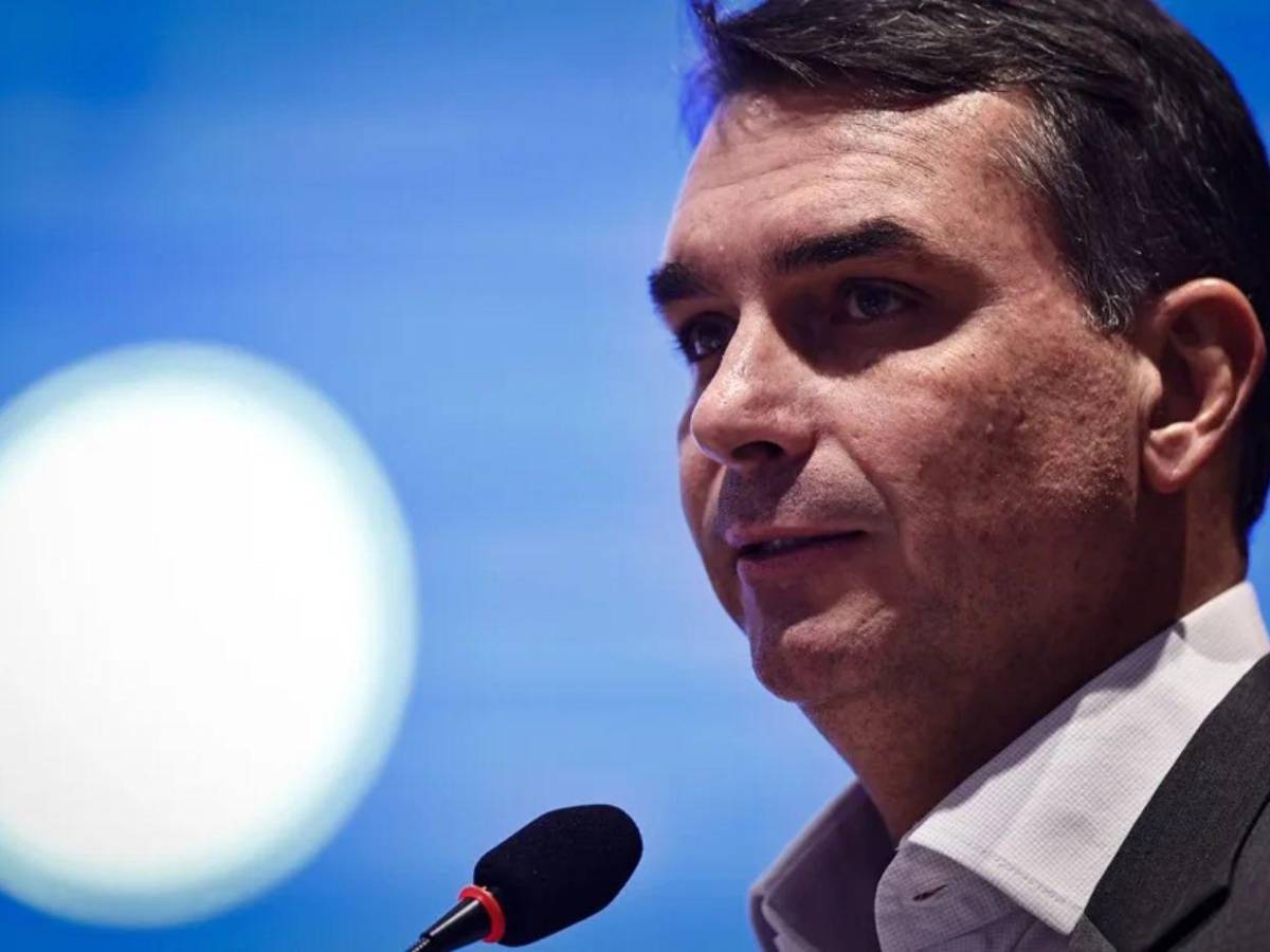Flávio Bolsonaro, prófugo e investigado por lavado de dinero y fraude: ¿qué se sabe de su paradero?