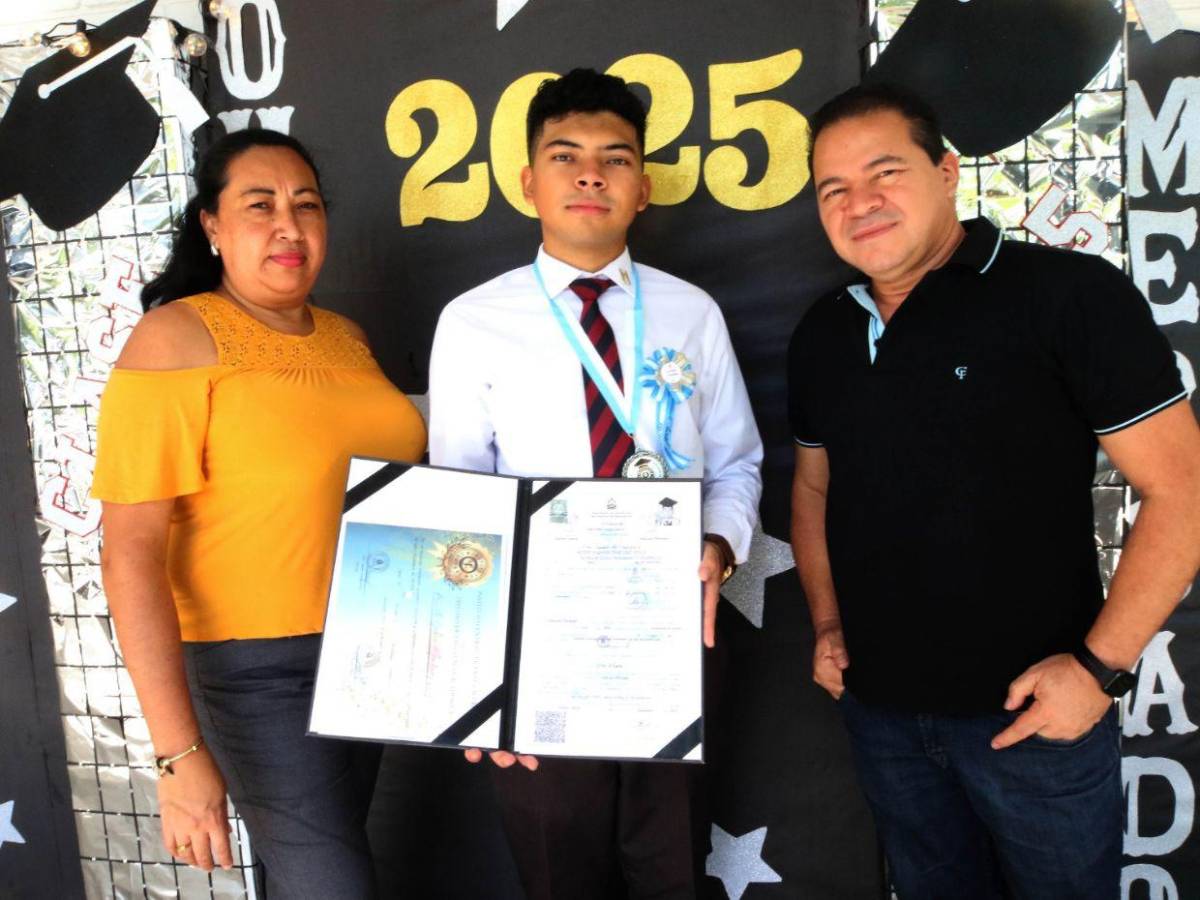 El emblemático Central Vicente Cáceres entrega 700 nuevos profesionales