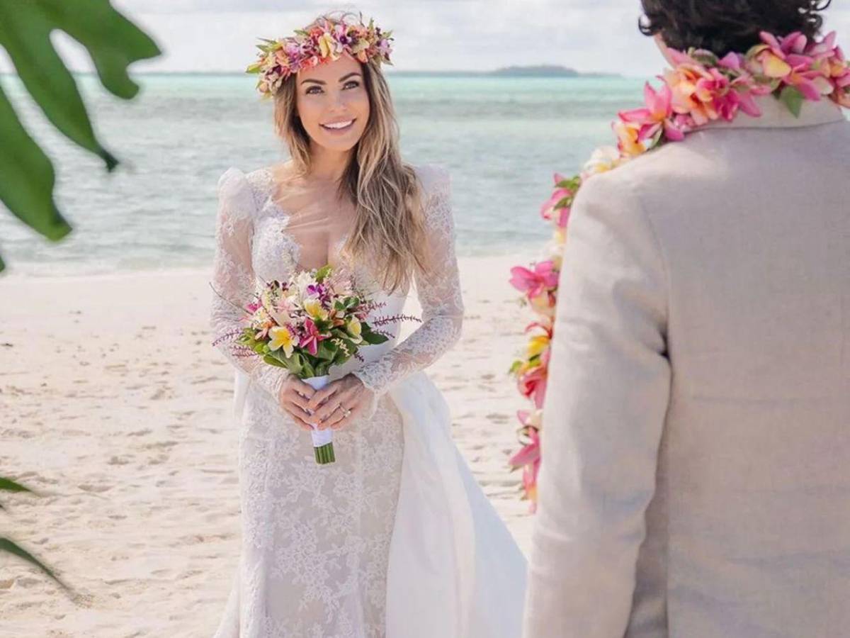 La viuda de Hugh Hefner contrae matrimonio en una ceremonia íntima en el Pacífico