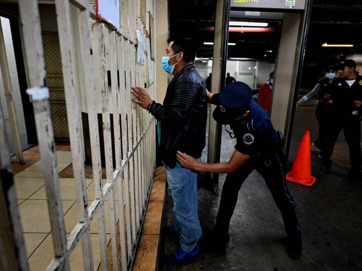 156 migrantes indocumentados fueron detenidos en dos operativos en México