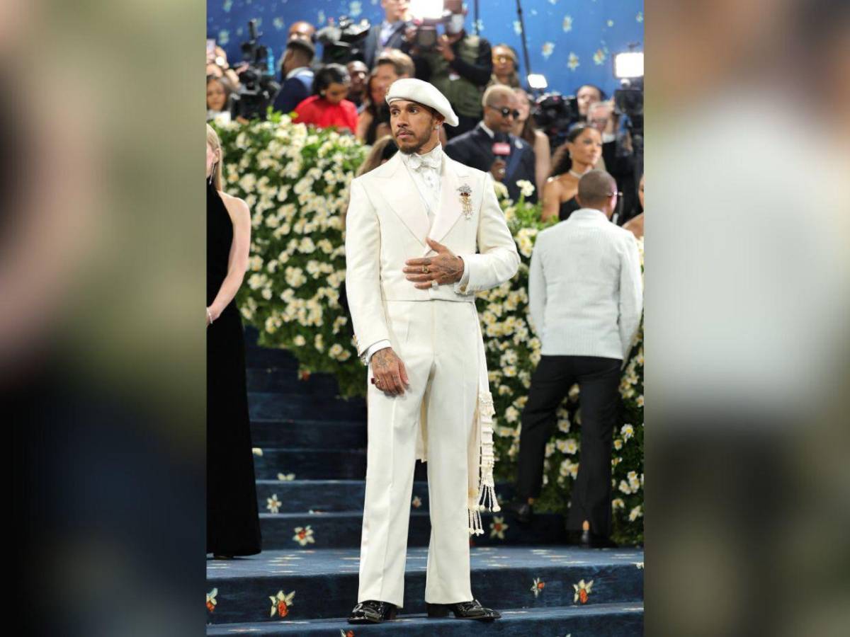Así fue el elegante atuendo de Lewis Hamilton en la Met Gala 2025
