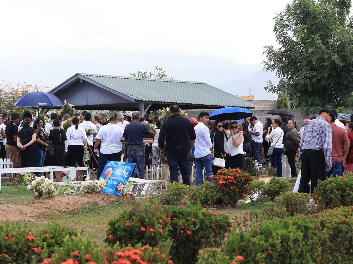 Dan último adiós a Norma Nicoll Ramírez, joven que se lanzó de un bus durante asalto