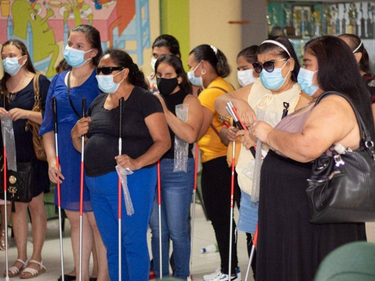 Violencia y poco acceso a la educación sufren mujeres con discapacidad visual