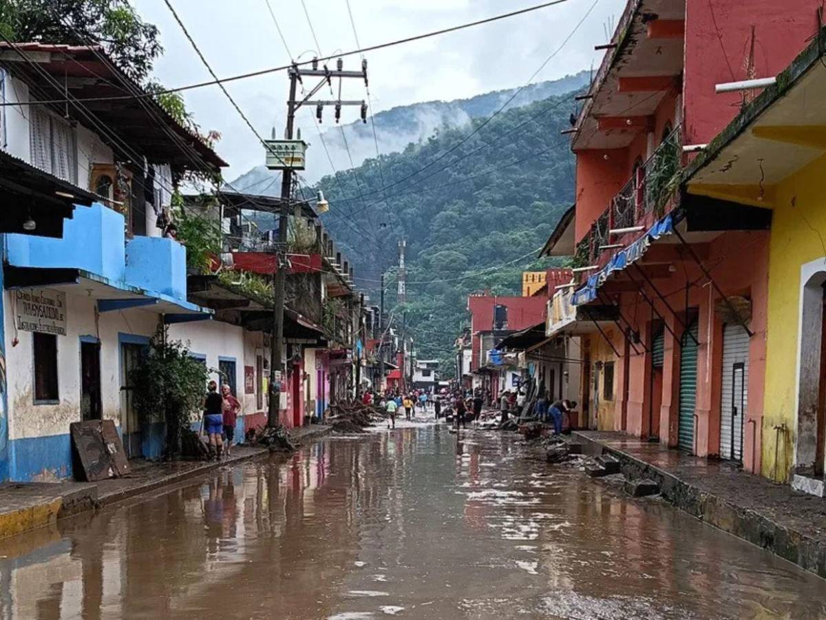 Lluvias dejan estragos en México: 64 muertos y 65 desaparecidos