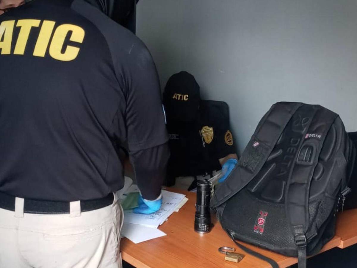 Traspaso de carro y solicitud de pasaporte: Desde bufetes, red criminal hacia falsificación notarial