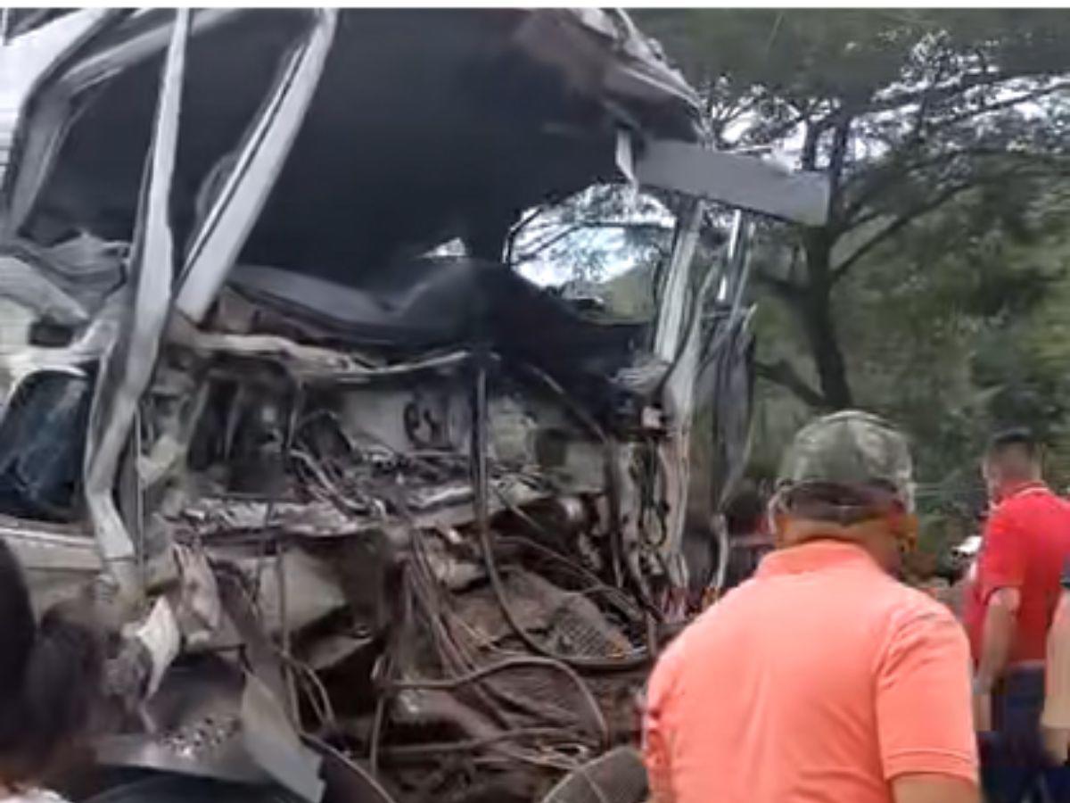 Su cuerpo quedó atrapado en el camión: así rescataron el cuerpo sin vida de Arlin Meza