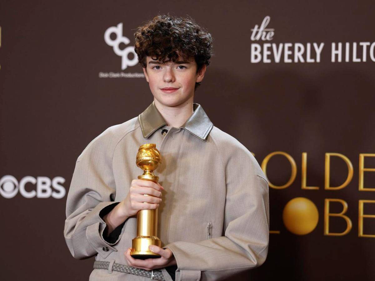 Adolescencia y un joven Owen Cooper hacen historia en los Golden Globes 2026