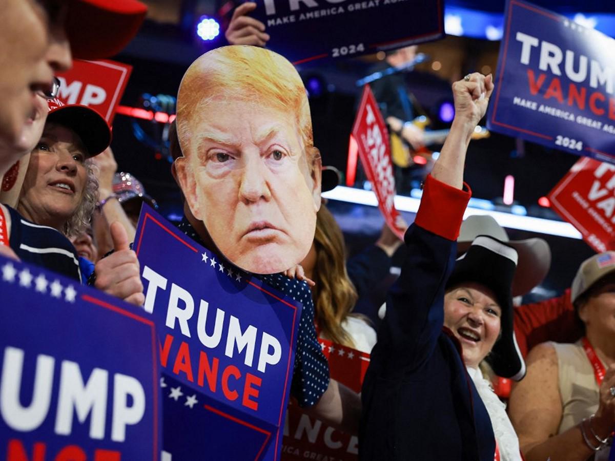 “Lo salvó la mano de Dios”: milagro refuerza culto a Trump