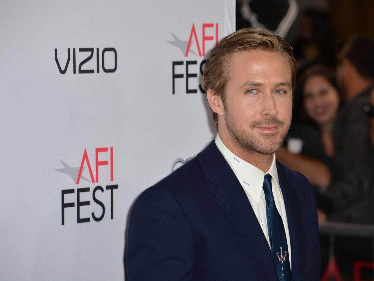 Ryan Gosling se viste de astronauta en nueva película inspirada en sus hijas