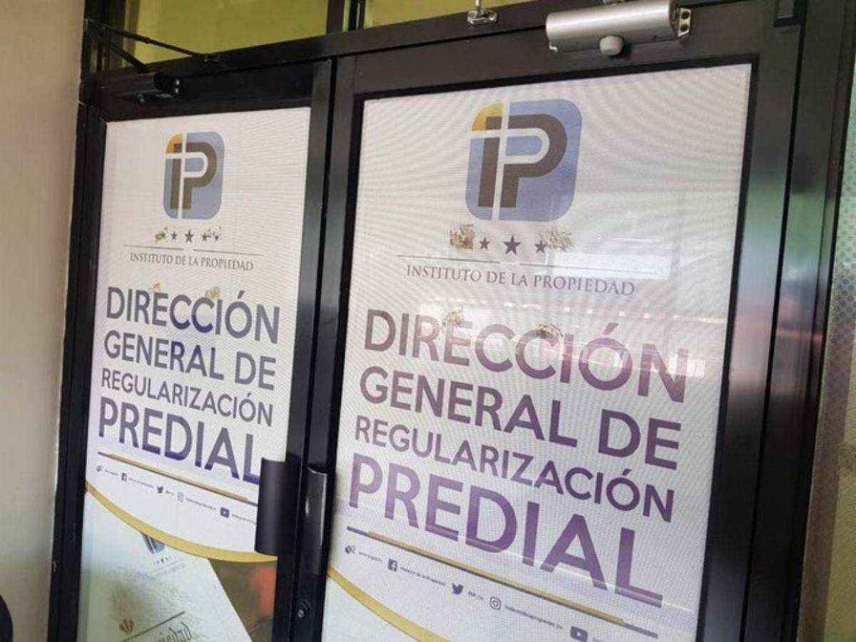 Reclutaban empleados de Casa Presidencial y del IP: así operaba red en caso “Helios”