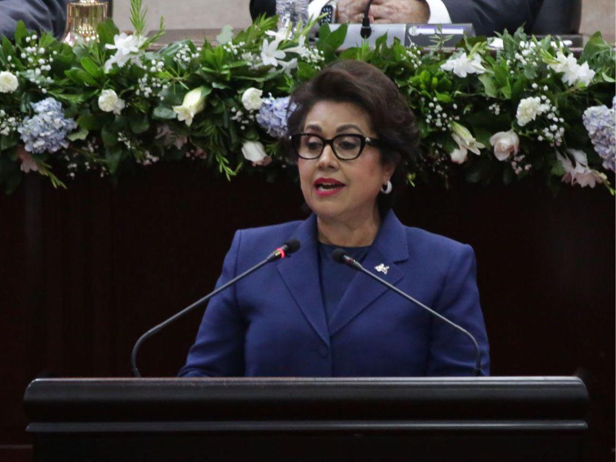 Desde diplomáticos hasta ministros acompañaron a los congresistas en la cuarta legislatura en el CN