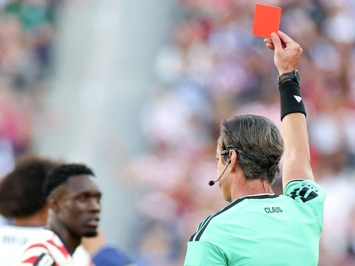 Sigue sin estar claro: Exigen explicaciones a la FIFA por polémico arbitraje