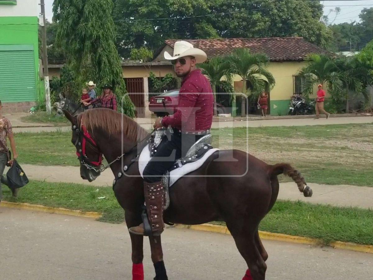 Armas, joyas y ganado: ostentosa vida del ganadero Elmer Méndez antes de ser asesinado