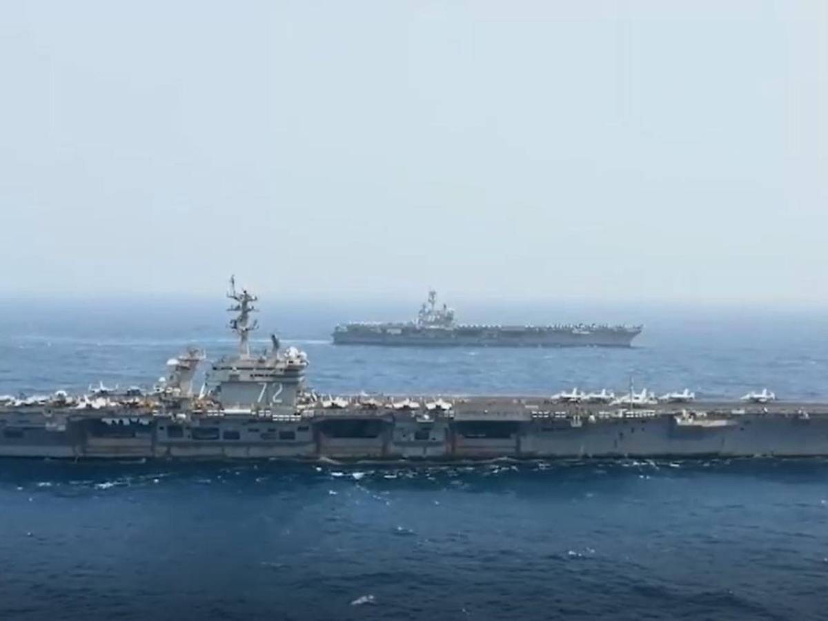 EEUU atacó a Irán de nuevo: Despliegan más de 20 buques de guerra en Oriente Medio