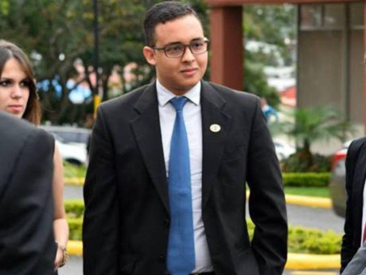 Testificó contra Marlon Ochoa: ¿Quién es Eduardo Fuentes, consejero interino del CNE?