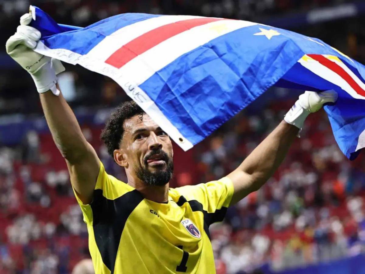 Brille en el campo: madre de Josimar 'Vozinha' tras obtener su visa y verlo en la cancha