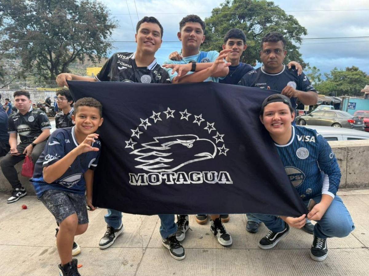 Aficionados del Motagua llegaron al estadio para vivir la fase triangular