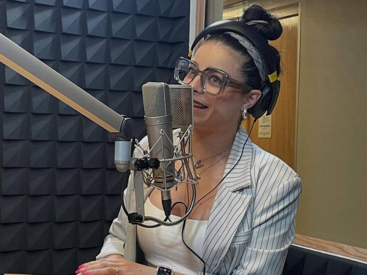 Actriz Violeta Isfel enfrenta menopausia prematura tras histerectomía