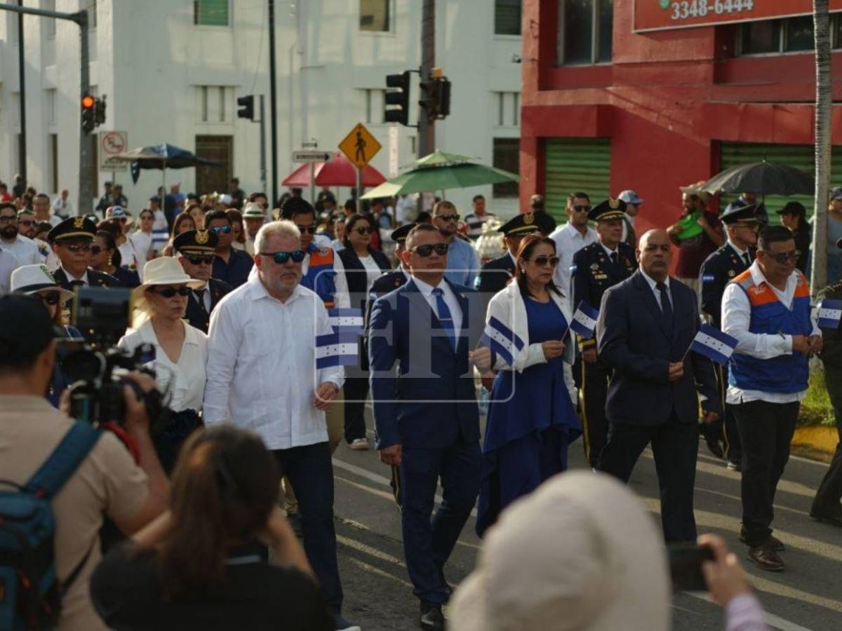 Ambiente patrio se vive en la capital durante desfiles 2026