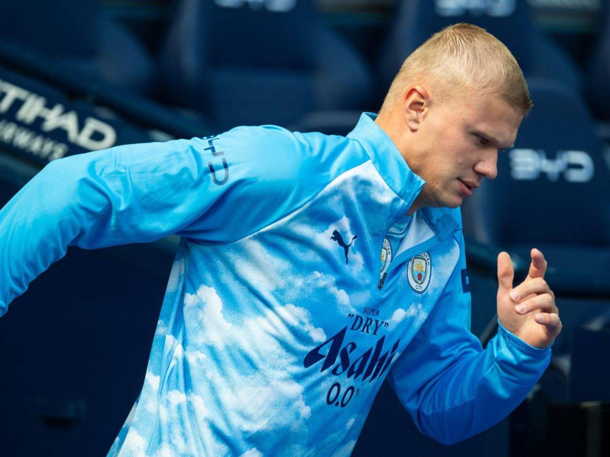 Nuevo look y victoria para Haaland en el regreso de la Premier League
