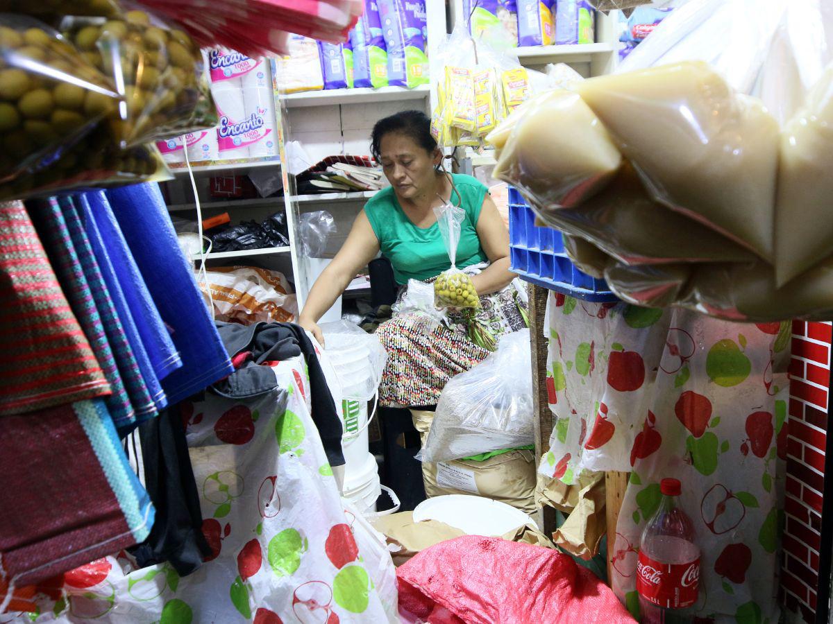 ¿Cuánto cuesta cada ingrediente para nacatamales y torrejas en la capital?