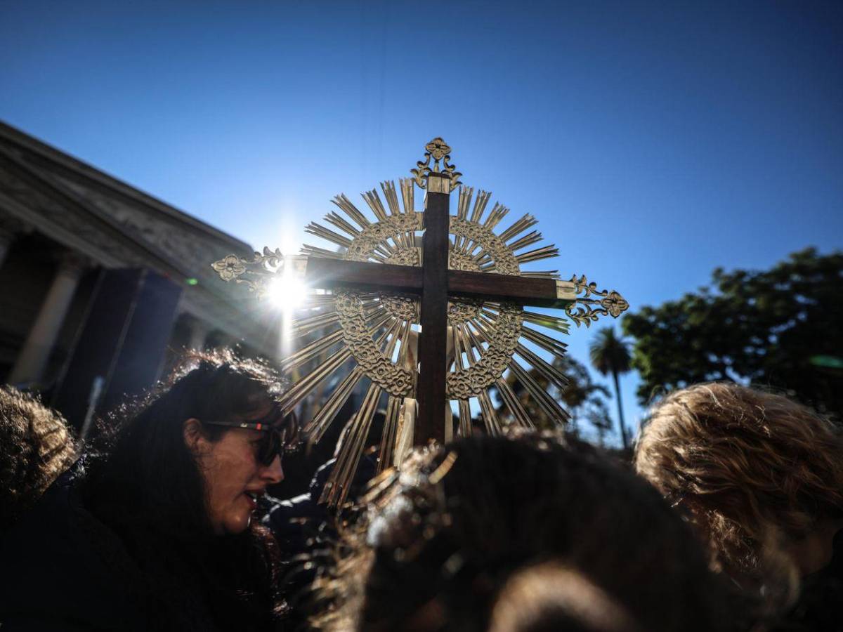 Vigilia por el papa en la catedral de Buenos Aires: No dimensionamos su liderazgo