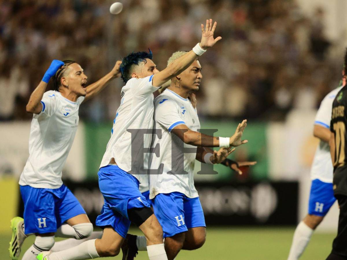 ¿Le propuso matrimonio? Así celebró Supremo con Milagro Flores su gol en juego de tiktokers