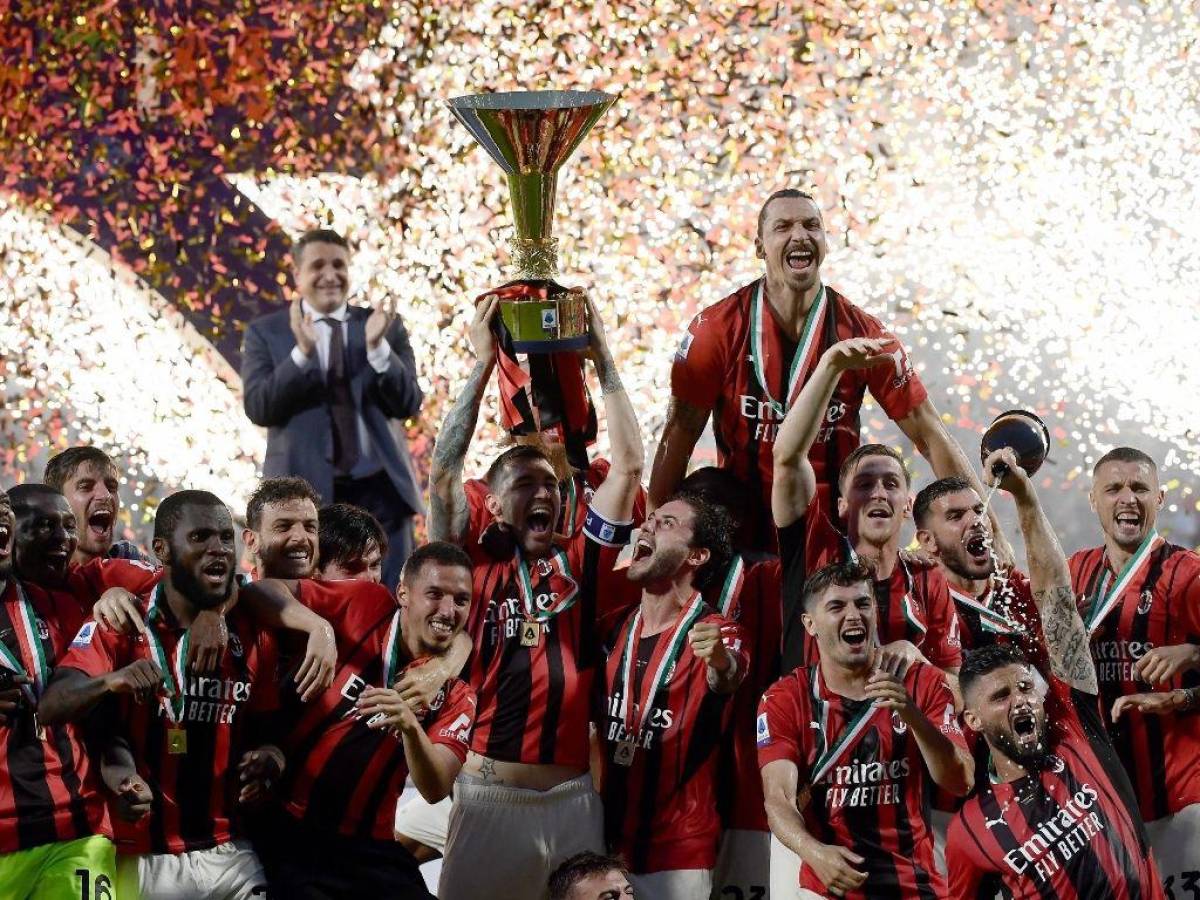 El AC Milán gana la liga italiana once años después