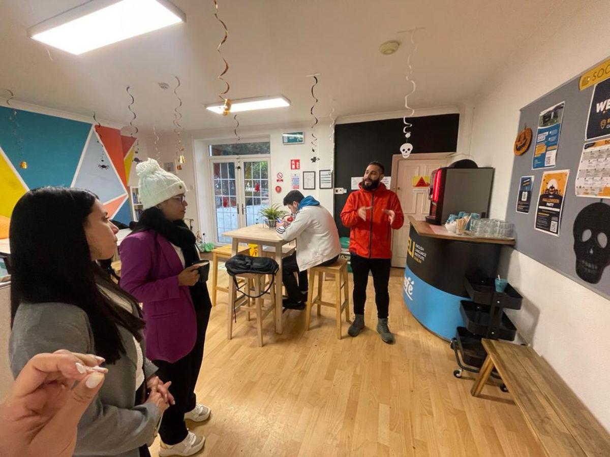 La finalidad del programa es otorgar oportunidades únicas a la comunidad estudiantil de UTH, Alumni , y comunidad en general.